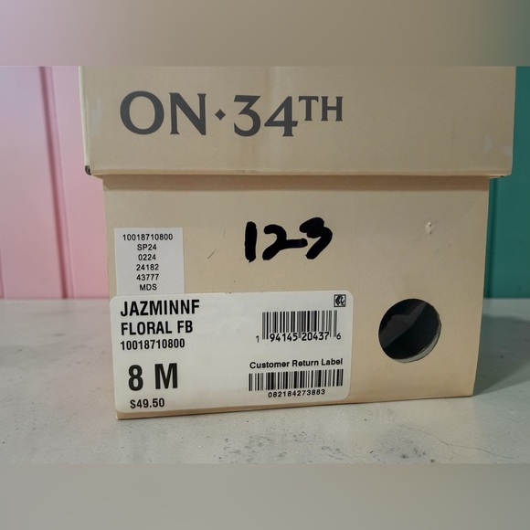 On 34th Size 8 Jazminn Bow Slide on Sandals BRAND NEW IN BOX! - Picture 8 of 9